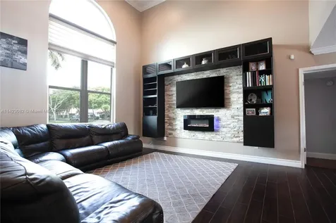 5660 Briarwood Way Davie FL 33331