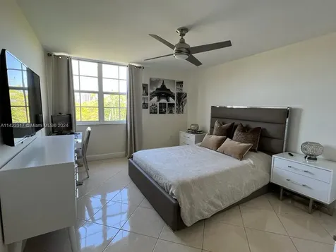19901 E Country Club Drive Aventura FL 33180