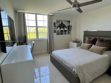19901 E Country Club Drive Aventura FL 33180