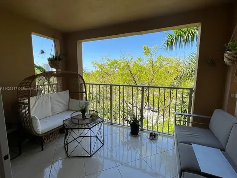19901 E Country Club Drive Aventura FL 33180