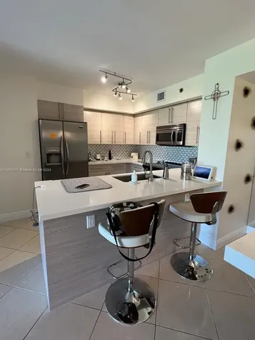 19901 E Country Club Drive Aventura FL 33180