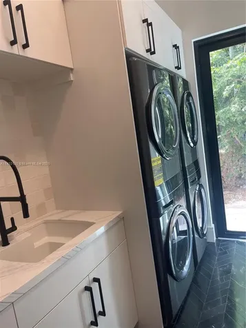 5290 SW 80 Street Miami FL 33143