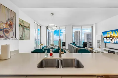 2600 E Hallandale Beach Boulevard Hallandale Beach FL 33009