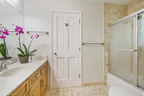 8225 SW 174th Terrace Palmetto Bay FL 33157