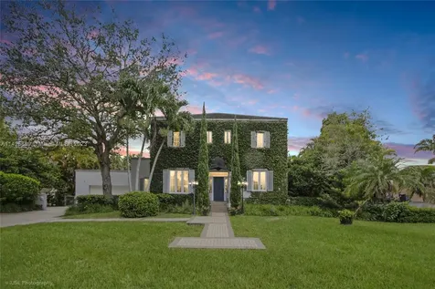 8225 SW 174th Terrace Palmetto Bay FL 33157
