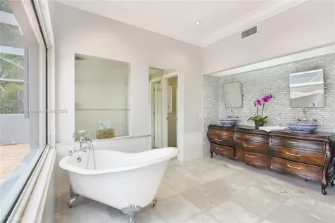 8225 SW 174th Terrace Palmetto Bay FL 33157