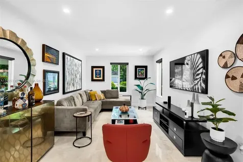 611 Santurce Avenue Coral Gables FL 33143