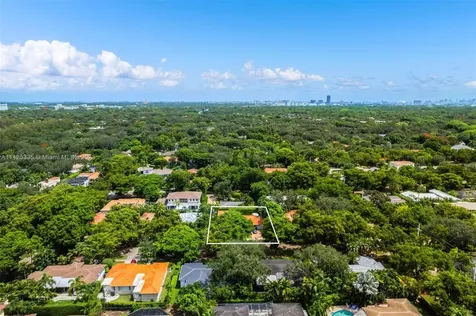 611 Santurce Avenue Coral Gables FL 33143