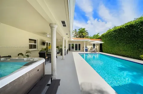611 Santurce Avenue Coral Gables FL 33143