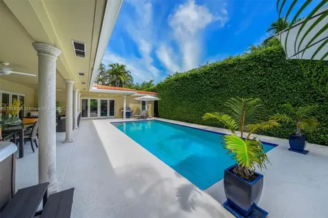 611 Santurce Avenue Coral Gables FL 33143