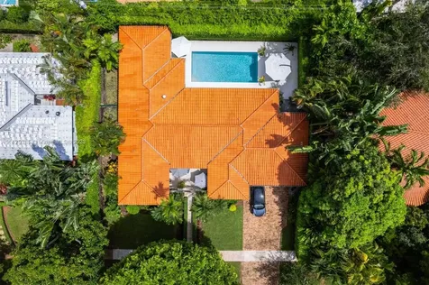 611 Santurce Avenue Coral Gables FL 33143