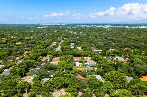 611 Santurce Avenue Coral Gables FL 33143