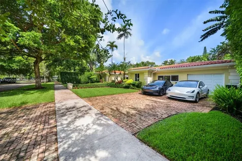 611 Santurce Avenue Coral Gables FL 33143