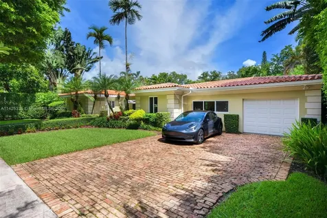 611 Santurce Avenue Coral Gables FL 33143