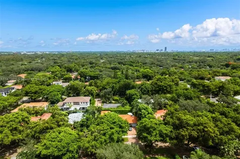 611 Santurce Avenue Coral Gables FL 33143