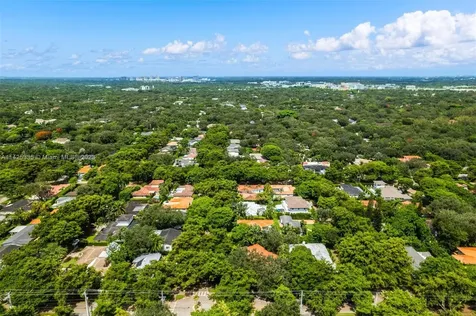 611 Santurce Avenue Coral Gables FL 33143