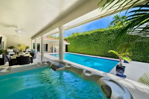 611 Santurce Avenue Coral Gables FL 33143