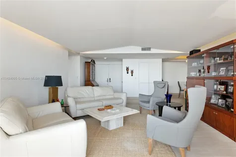 1581 Brickell Avenue Miami FL 33129