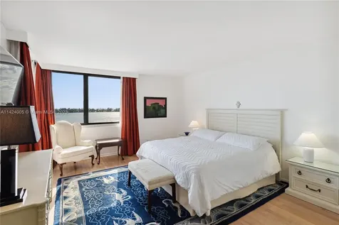 1581 Brickell Avenue Miami FL 33129