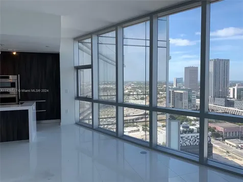 851 NE 1st Avenue Miami FL 33132
