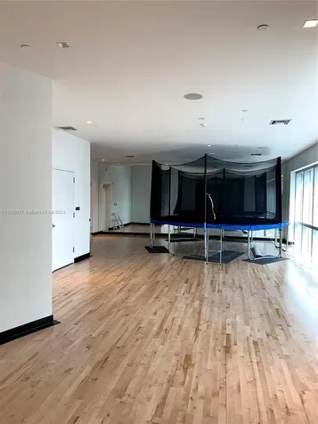 851 NE 1st Avenue Miami FL 33132