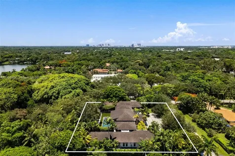 8601 Ponce De Leon Road Miami FL 33143