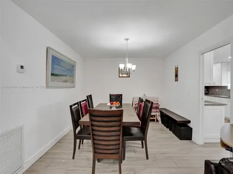 8241 SW 27th Place Davie FL 33328