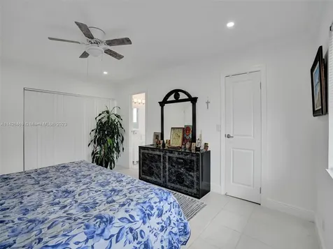 8241 SW 27th Place Davie FL 33328