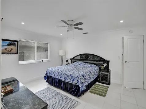 8241 SW 27th Place Davie FL 33328