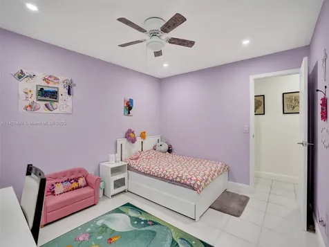 8241 SW 27th Place Davie FL 33328