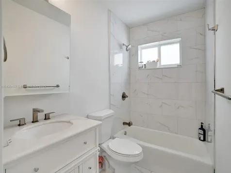 8241 SW 27th Place Davie FL 33328