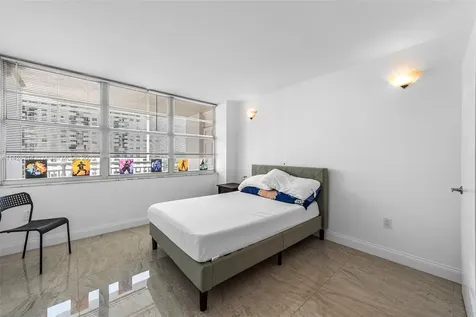 18071 Biscayne Boulevard Aventura FL 33160
