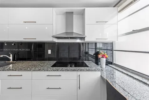 18071 Biscayne Boulevard Aventura FL 33160