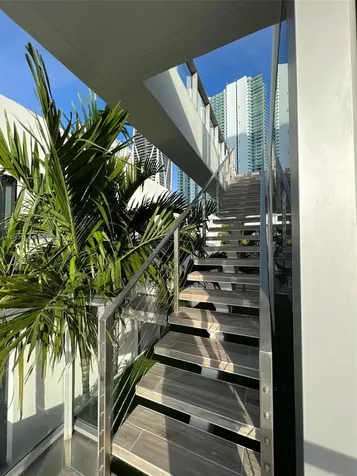 851 NE 1st Avenue Miami FL 33132