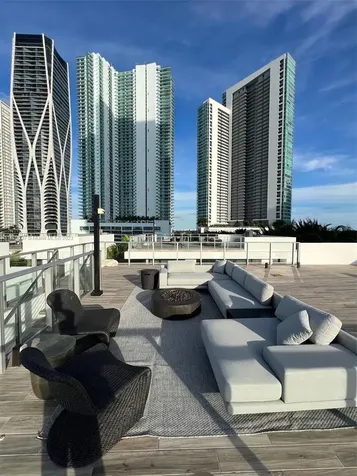 851 NE 1st Avenue Miami FL 33132