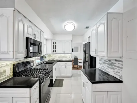 11650 NW 30th Place Sunrise FL 33323