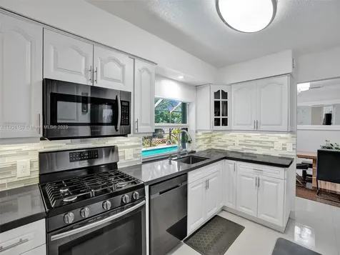 11650 NW 30th Place Sunrise FL 33323