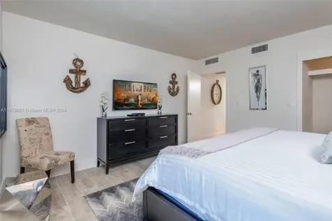102 24th Street Miami Beach FL 33139