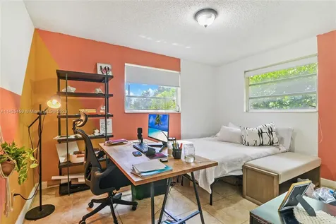 10952 NE 3rd Court Miami FL 33161