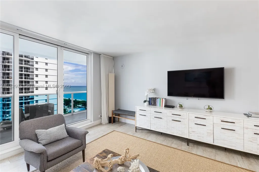 102 24th Street Miami Beach FL 33139