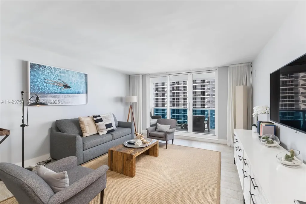 102 24th Street Miami Beach FL 33139
