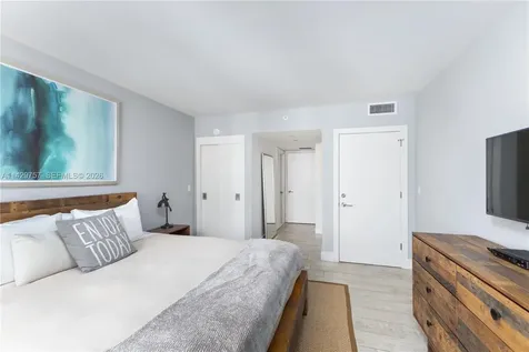 102 24th Street Miami Beach FL 33139