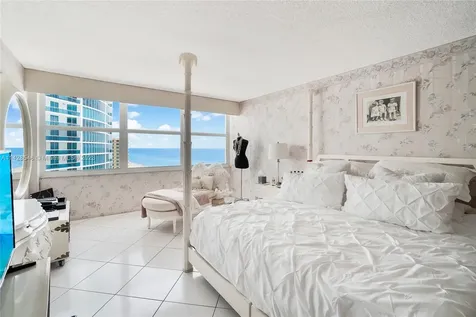 2751 S Ocean Drive Hollywood FL 33019