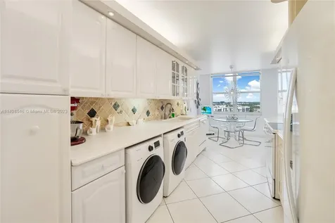 2751 S Ocean Drive Hollywood FL 33019