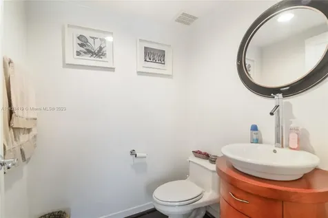20880 NE 30th Place Aventura FL 33180