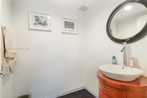 20880 NE 30th Place Aventura FL 33180