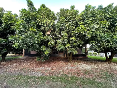 33300 SW 202nd Avenue Homestead FL 33034