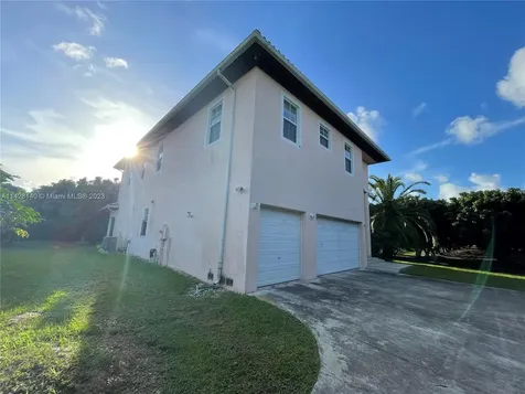 33300 SW 202nd Avenue Homestead FL 33034