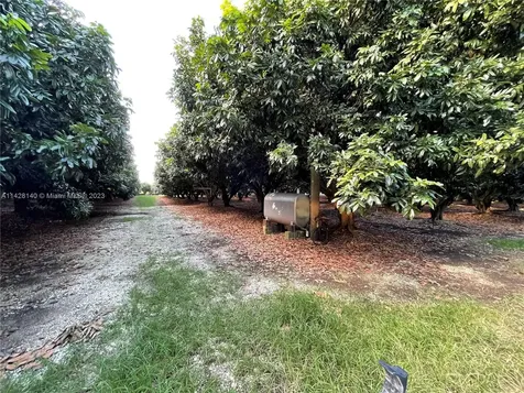 33300 SW 202nd Avenue Homestead FL 33034