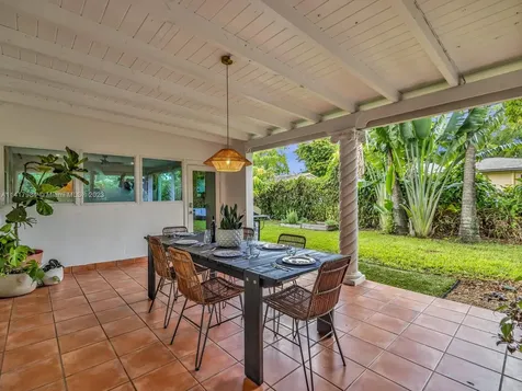 465 NW 88th Terrace El Portal FL 33150